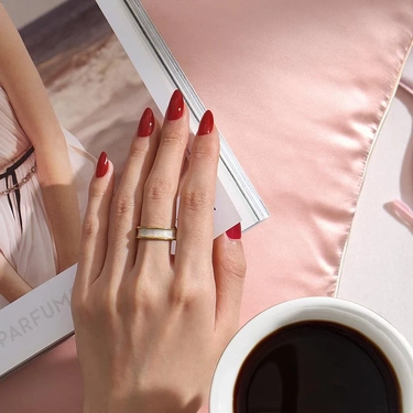 THE GOOD NAIL CO - Press-On Gel Nail Kit - POWER PLAY - Short Almond