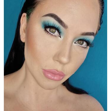 COURTNEY HOLLINS - Collaboration Lashes - *FLUTTERTITS*