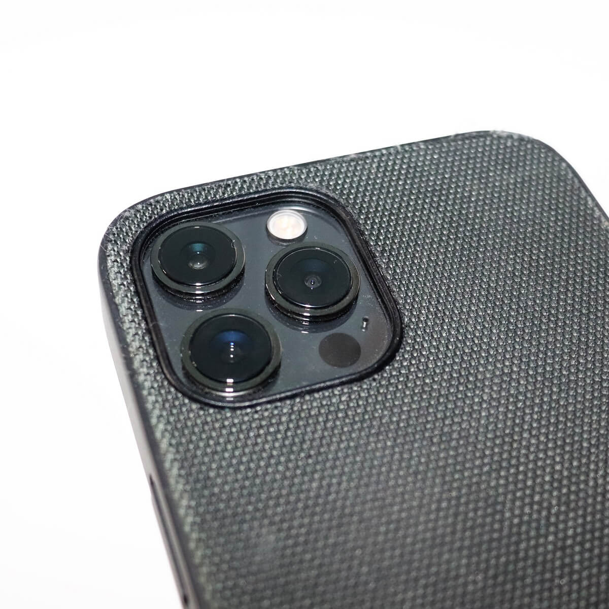 USE THE BACK CAMERA ON YOUR PHONE