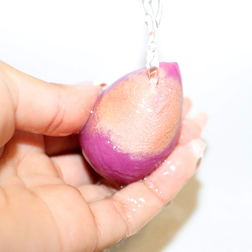 Washing makeup sponge