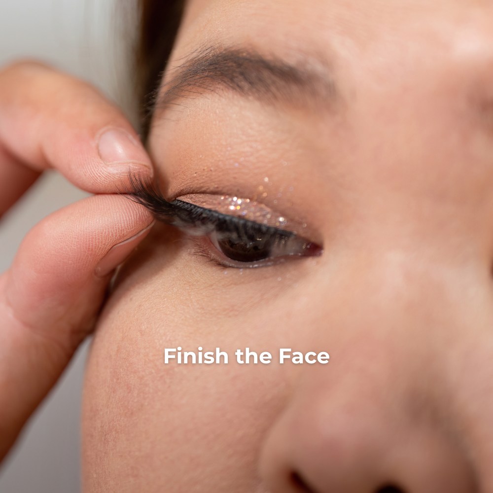 Finishing the fluffy brows