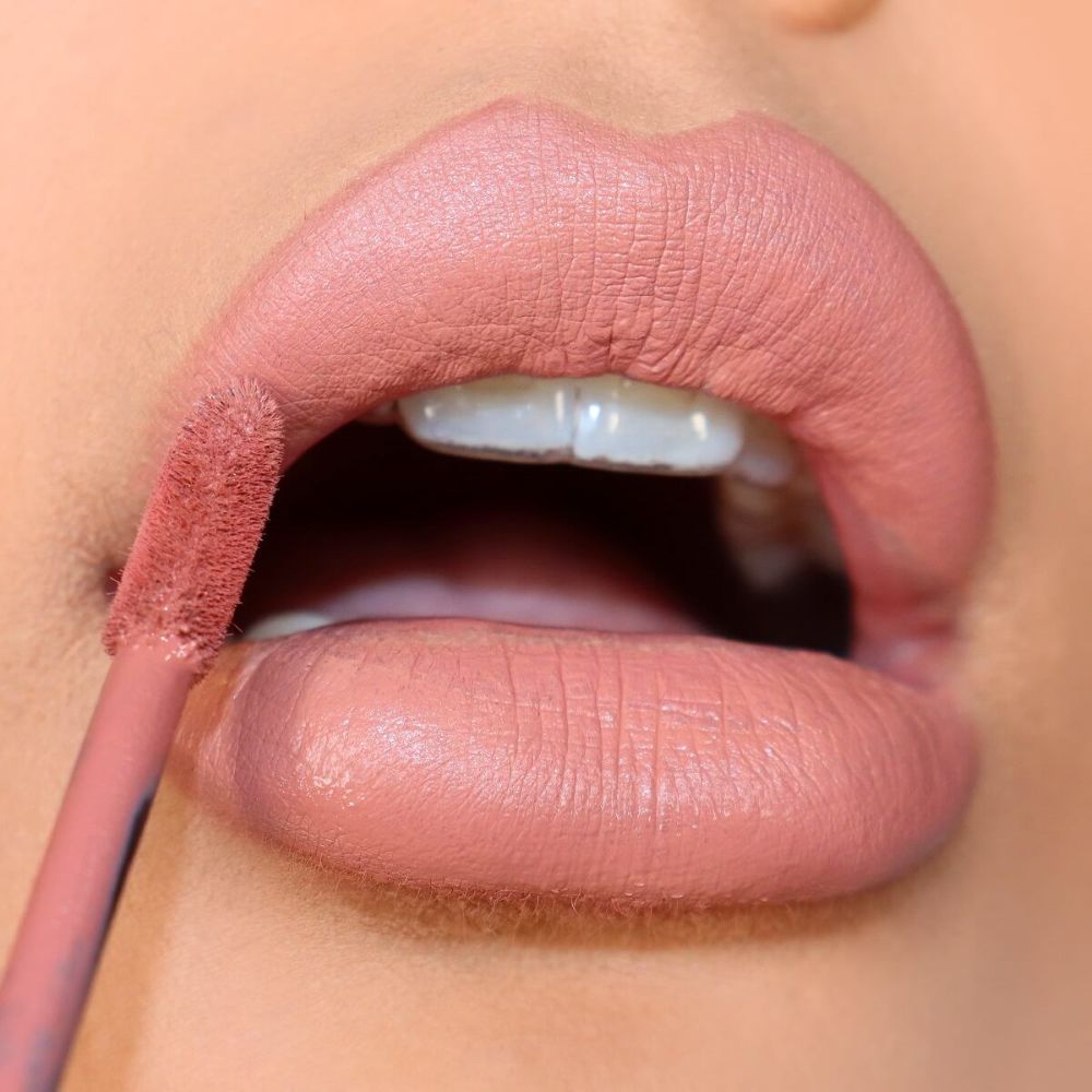 APPLY LIPSTICK FOR DEPTH