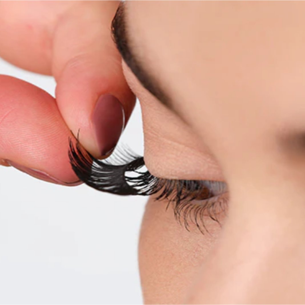 Press-On Lashes That Stick