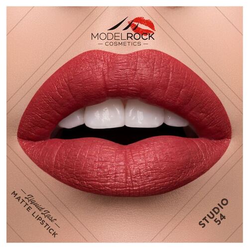 Liquid to Matte Longwear Lipstick **STUDIO 54**